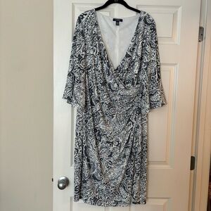 Chaps Faux Wrap Bell Sleeve Paisley Dress, blue/white size 16W